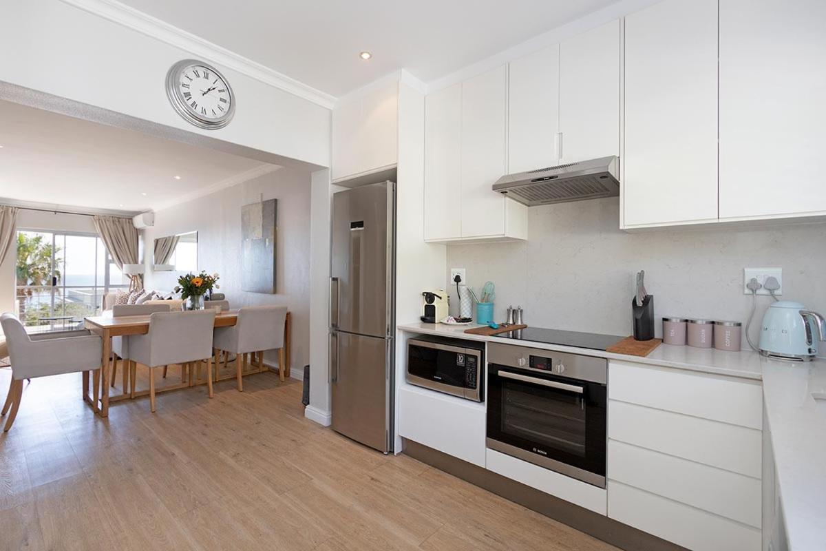 Stunning Sea View Apartment - Camps Bay Le Cap Extérieur photo