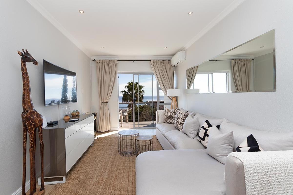 Stunning Sea View Apartment - Camps Bay Le Cap Extérieur photo